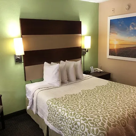Days Inn By Wyndham Bradenton I-75 Exterior photo